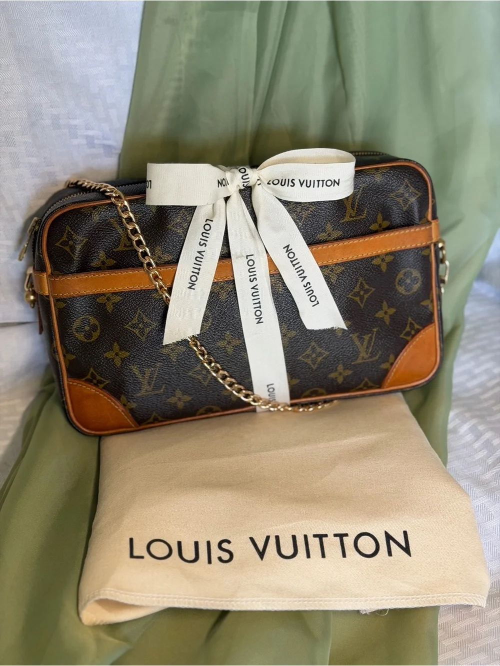 Louis Vuitton Monogram Canvas Crossbody with Gold Chain and Tan Trim